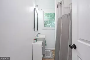 204 N 8th St, Vineland, NJ 08360 - Photo 12