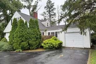 4 E Finley Rd, Bridgeton, NJ 08302 - Photo 1