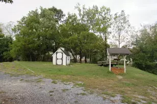 564 Chestnut Ave, Bridgeton, NJ 08302 - Photo 6