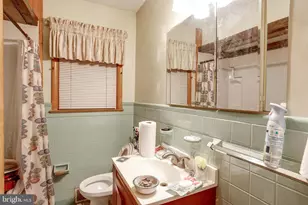 121 E Lafayette Ave, Magnolia, NJ 08049 - Photo 8