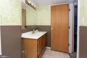 33 Clementon Rd W, Gibbsboro, NJ 08026 - Photo 38