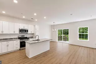 364 Hidden Dr, Gloucester Township, NJ 08012 - Photo 2