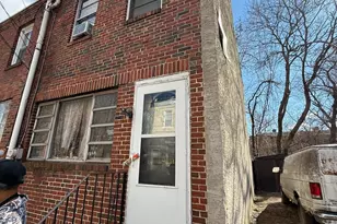 764 Mt Vernon St, Camden, NJ 08103 - Photo 1