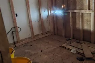 764 Mt Vernon St, Camden, NJ 08103 - Photo 8