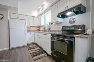 602 Autumn Crest Dr, Winslow Township, NJ 08089 - Photo 8