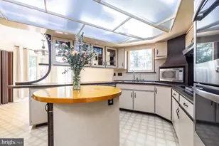 39 Chippenham Dr, Voorhees, NJ 08043 - Photo 12