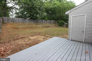 207 Hampshire Rd, Sicklerville, NJ 08081 - Photo 24