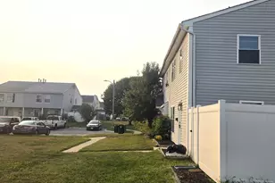 15 Lawrence Ct, Sicklerville, NJ 08081 - Photo 4