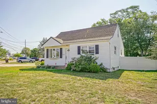 512 E Church St, Gloucester Township, NJ 08012 - Photo 2