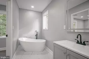 965 Martha Blvd, Waterford Township, NJ 08004 - Photo 8