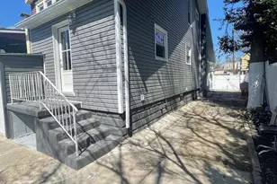 1027 Lois Ave, Camden, NJ 08105 - Photo 14