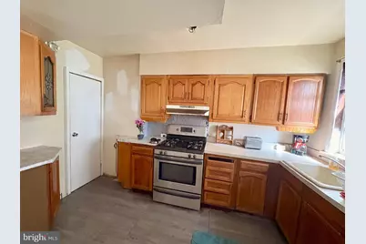 1072 S Merrimac Road, Camden, NJ 08104 - Photo 6