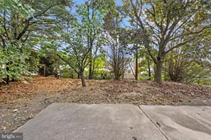 27 Girard Ave, Sicklerville, NJ 08081 - Photo 2