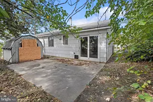 27 Girard Ave, Sicklerville, NJ 08081 - Photo 4