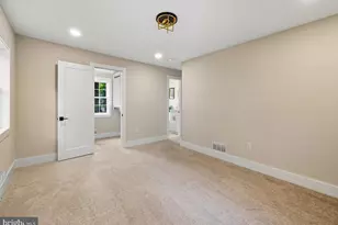 37 Glen Dr, Voorhees, NJ 08043 - Photo 18