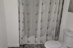 418 Benson St, Camden, NJ 08103 - Photo 12