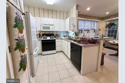 3 Carriage Stop Drive, Berlin, NJ 08009 - Photo 8