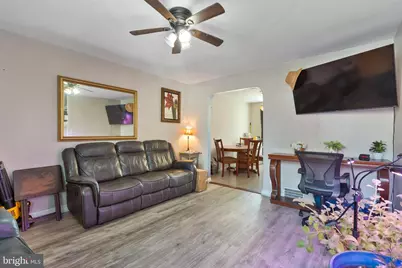 363 Garden Avenue, Camden, NJ 08105 - Photo 6