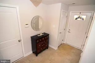 43 Village Green Ln, Sicklerville, NJ 08081 - Photo 4