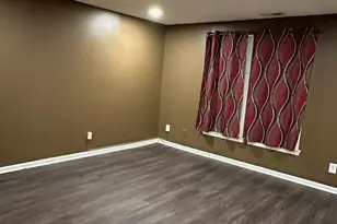 70 Vanderbilt Ct, Sicklerville, NJ 08081 - Photo 4