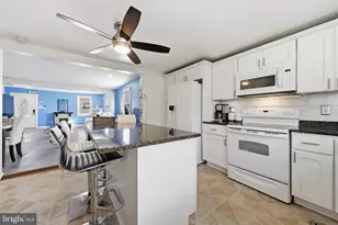 21 Baptist Ln, Gloucester Township, NJ 08012 - Photo 12