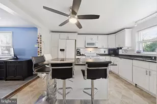 21 Baptist Ln, Gloucester Township, NJ 08012 - Photo 4