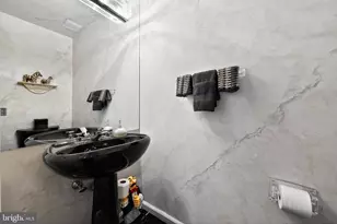 203 Sunshine Lakes Dr, Voorhees, NJ 08043 - Photo 12