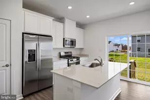 110 Old School House Rd, Sicklerville, NJ 08081 - Photo 10