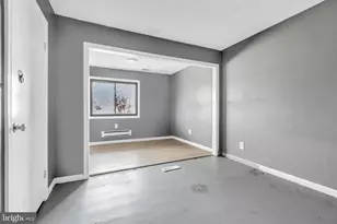 22 Pershing Ln, Sicklerville, NJ 08081 - Photo 8