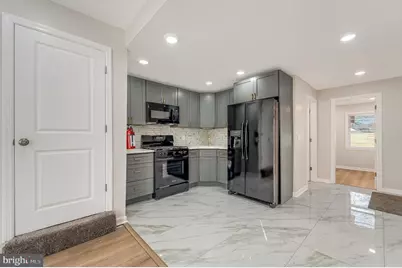 921 Ridgeway Street, Gloucester City, NJ 08030 - Photo 8