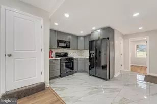 921 Ridgeway St, Gloucester City, NJ 08030 - Photo 8