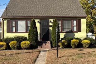 701 W Brooke Ave, Magnolia, NJ 08049 - Photo 1