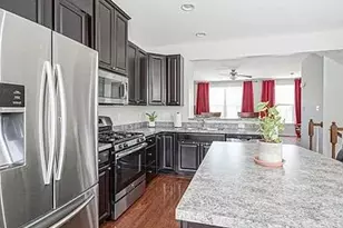 40 Village Green Ln, Sicklerville, NJ 08081 - Photo 2