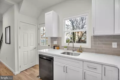 1938 W River Drive, Pennsauken, NJ 08110 - Photo 4