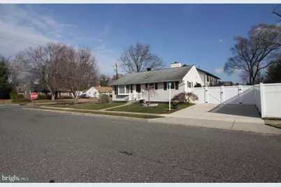 300 Cressmont Avenue, Gloucester Township, NJ 08012 - Photo 4