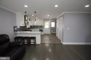 300 Cressmont Ave, Gloucester Township, NJ 08012 - Photo 8