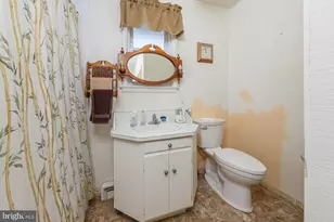 110 Lakeview Ave, Gloucester Township, NJ 08012 - Photo 38