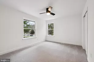 13 Barclay Ln, Voorhees, NJ 08043 - Photo 20