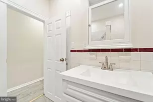 705 N 7th St, Camden, NJ 08102 - Photo 16