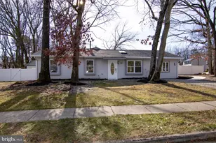 20 Sugarbush Dr, Sicklerville, NJ 08081 - Photo 1