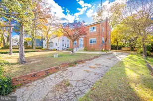 924 W Evesham Rd, Gloucester Township, NJ 08029 - Photo 2