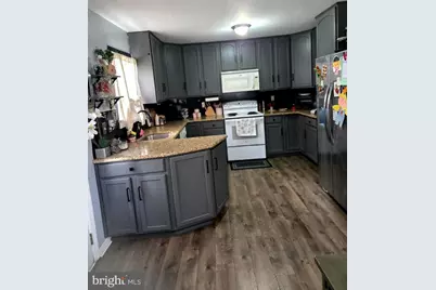 65 S Atlantic Avenue, Berlin, NJ 08009 - Photo 2