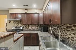 205 Franklin Ave, Berlin, NJ 08009 - Photo 12