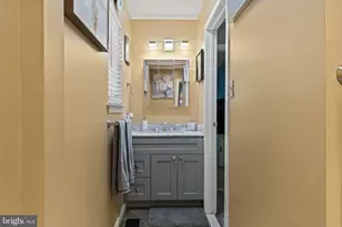 205 Franklin Ave, Berlin, NJ 08009 - Photo 18