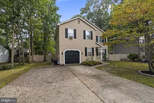 205 Franklin Ave, Berlin, NJ 08009 - Photo 2