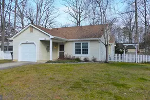 4 Hamilton Ct, Berlin, NJ 08009 - Photo 2