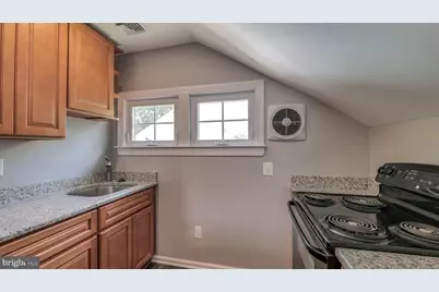 323 Monroe Avenue, Cherry Hill, NJ 08002 - Photo 10