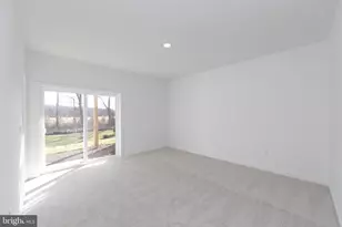 65 Basswood St, Berlin, NJ 08009 - Photo 8