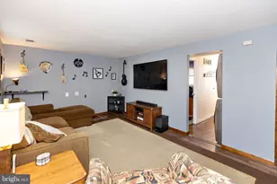136 State St, Gloucester Township, NJ 08012 - Photo 12