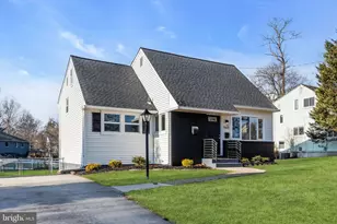 1605 N Bowling Green Dr, Cherry Hill, NJ 08003 - Photo 2